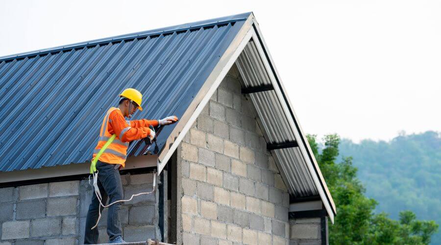 Expert Emergency Roof Repairs services in New Richmond, WI